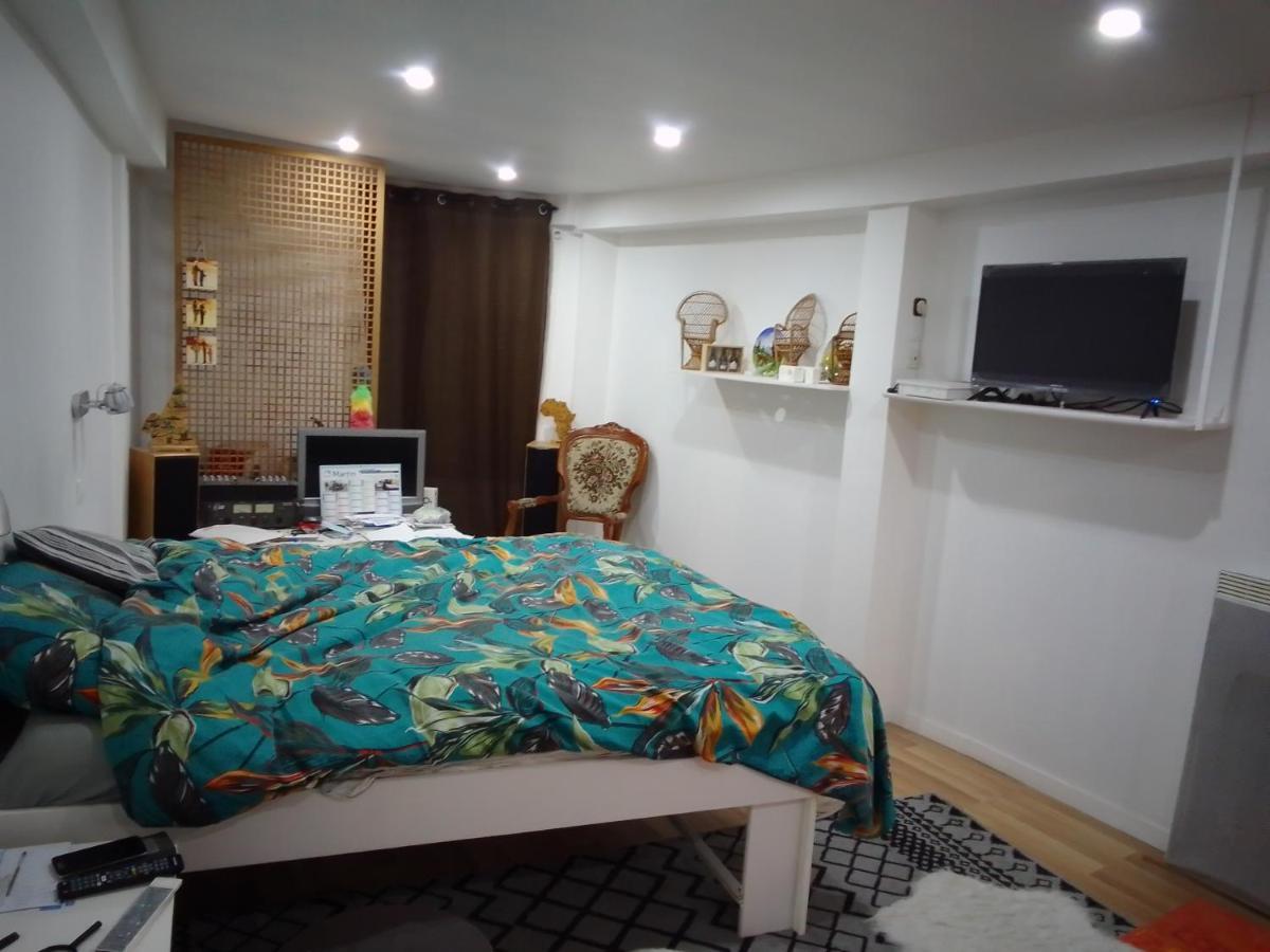 Chambre Chez L'Habitant Saint-Pierre-le-Moûtier Extérieur photo