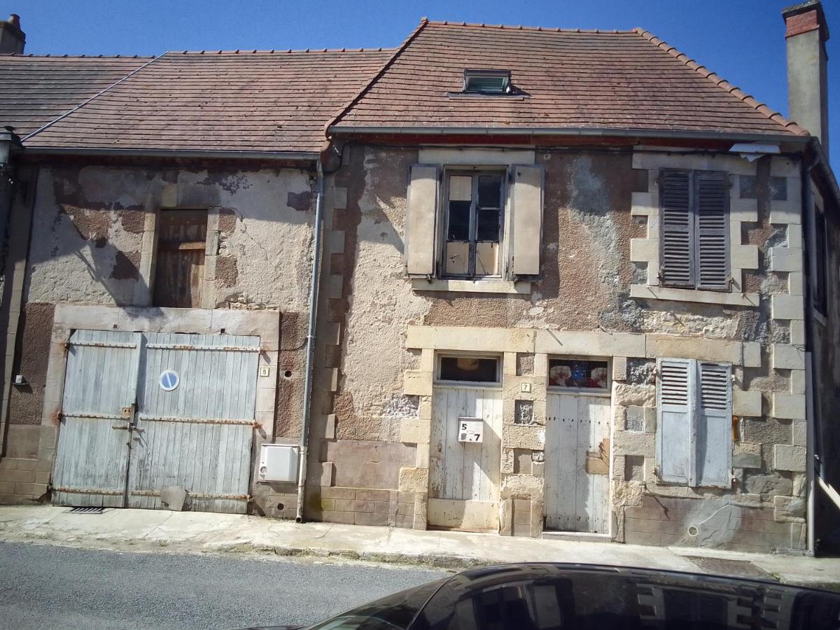 Chambre Chez L'Habitant Saint-Pierre-le-Moûtier Extérieur photo